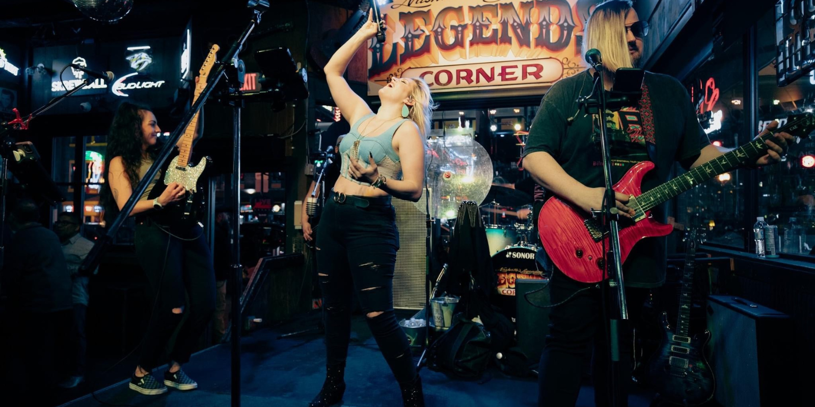 Legends Corner: The Pulse of Nashville's Live Country Music Scene